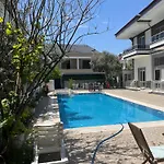 מלון דירות Begonvil Garden *